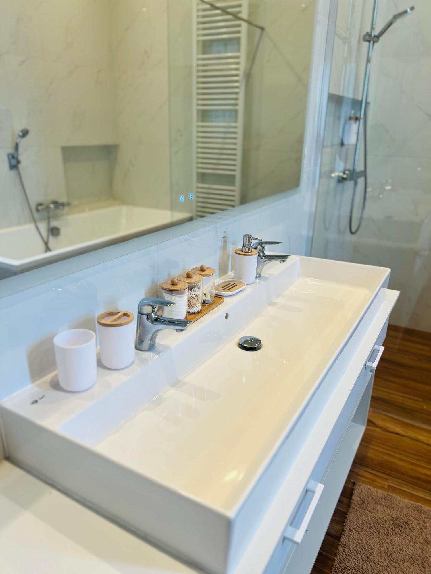 Wenceslas Square Apartment 150 M2 Prag Dış mekan fotoğraf